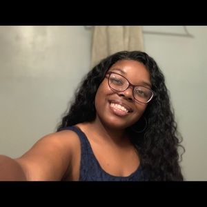 Meet your Posher, Erica